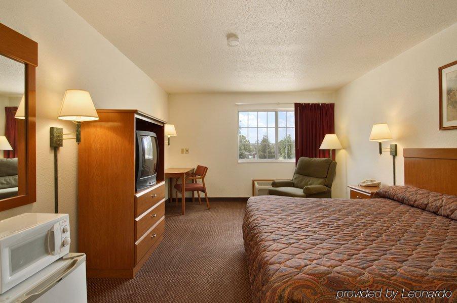 Wamego Inn And Suites Habitación foto